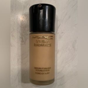 MAC Studio Radiance Serum Powered Foundation- NC12